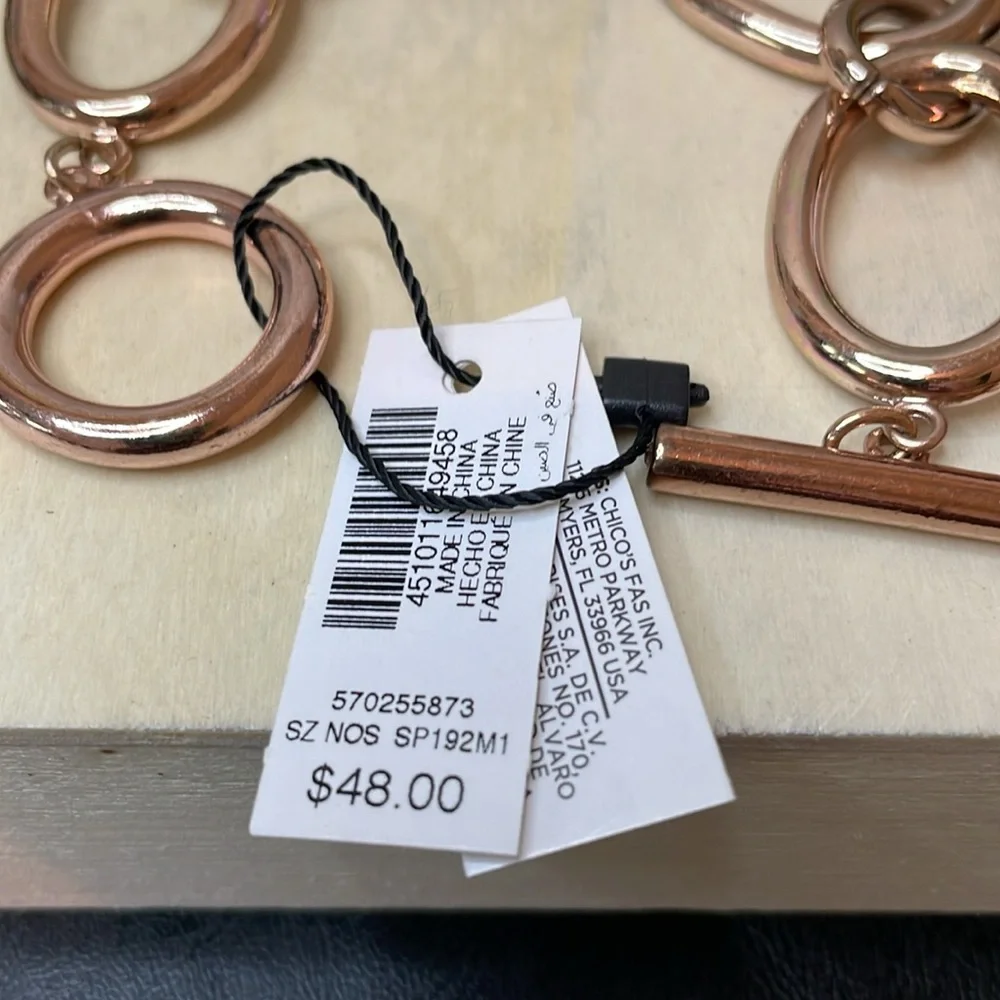 NWT White House Black Market rose gold color link toggle clasp bracelet